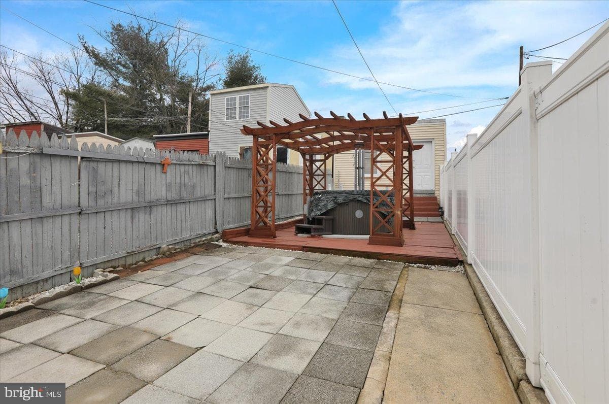 646 Fern Avenue photo 16