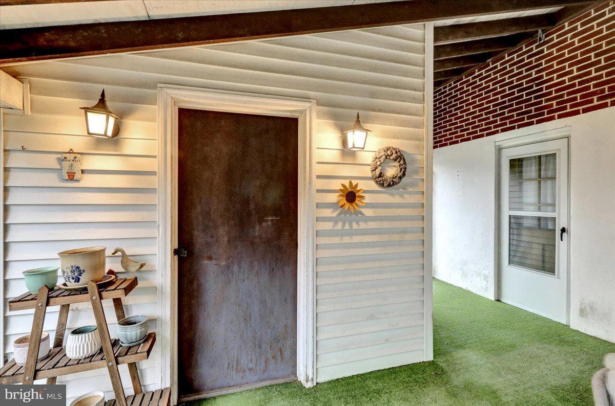 16 E 34th Street photo 7