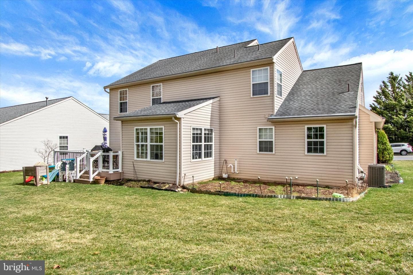 2514 Goddard Avenue photo 23