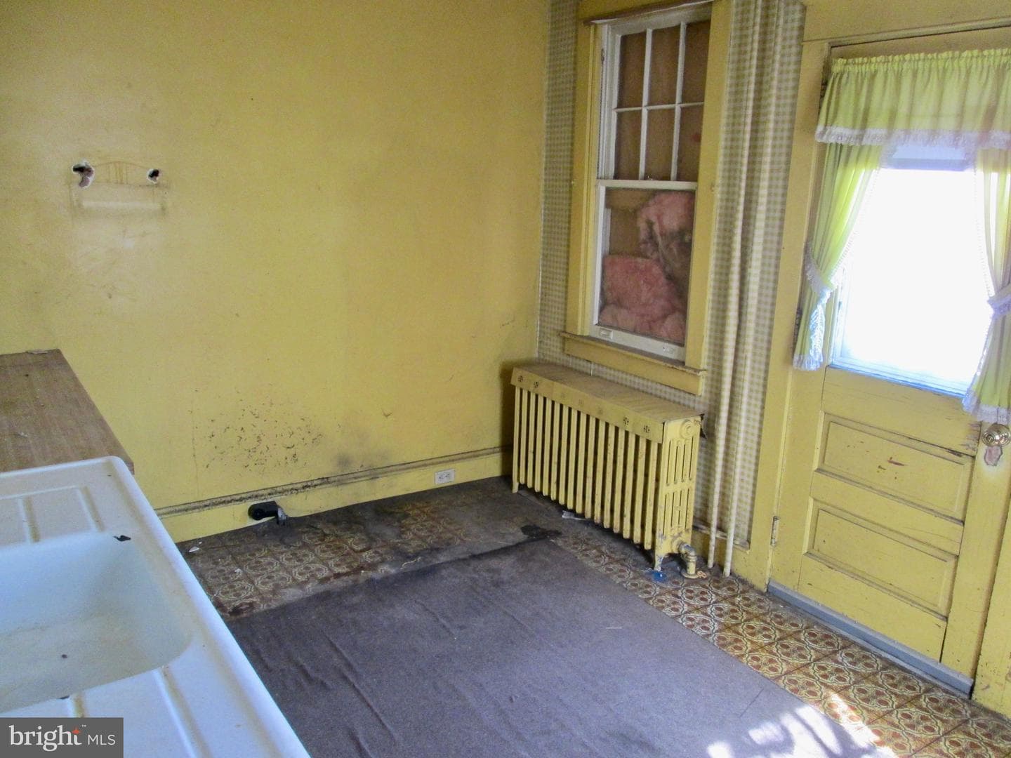 431 Raymond Street photo 14