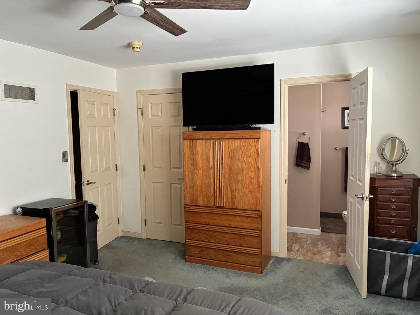 508 Hillside Court photo 16