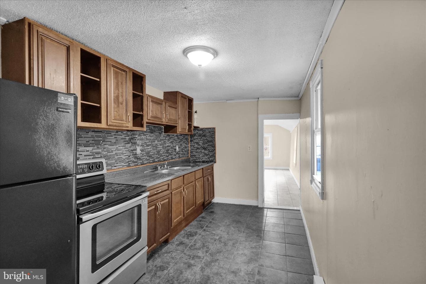 230 S 4th Street photo 6