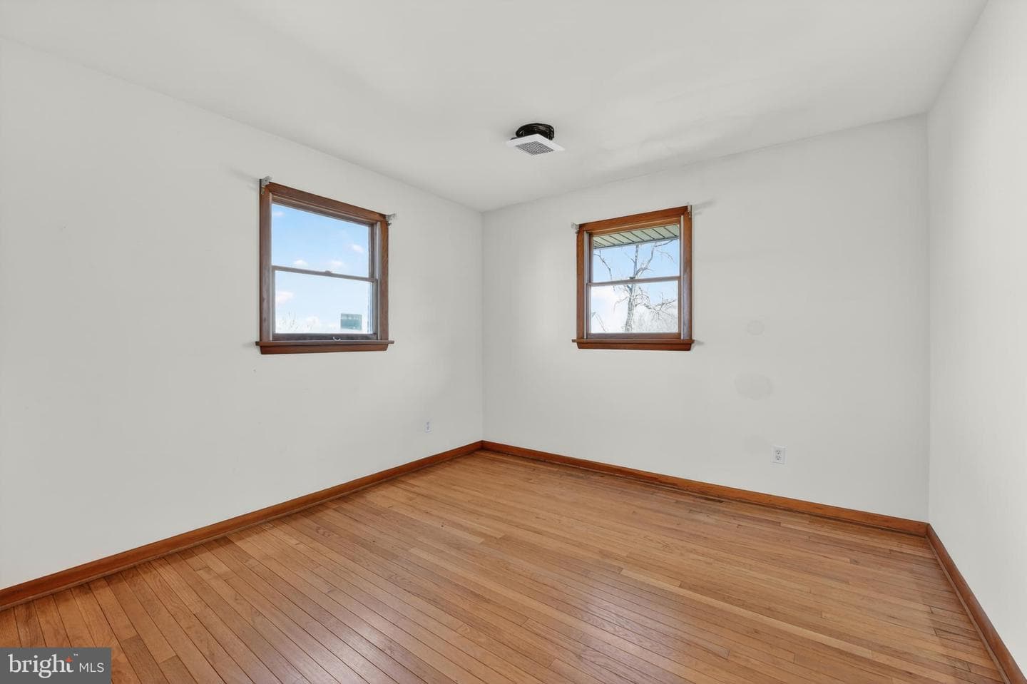 321 Lindbergh Avenue photo 14