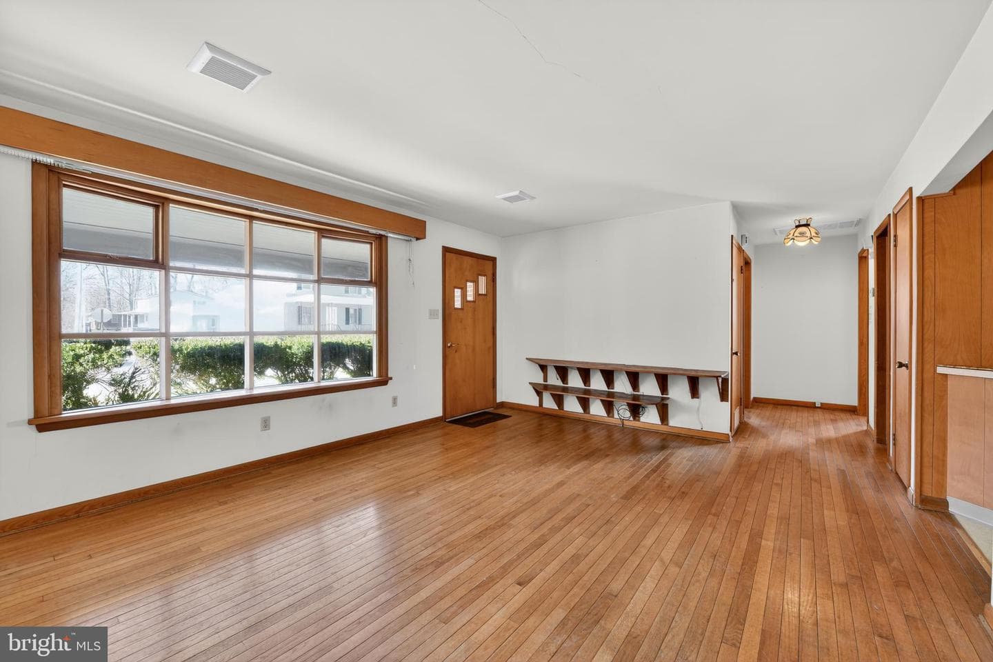 321 Lindbergh Avenue photo 4