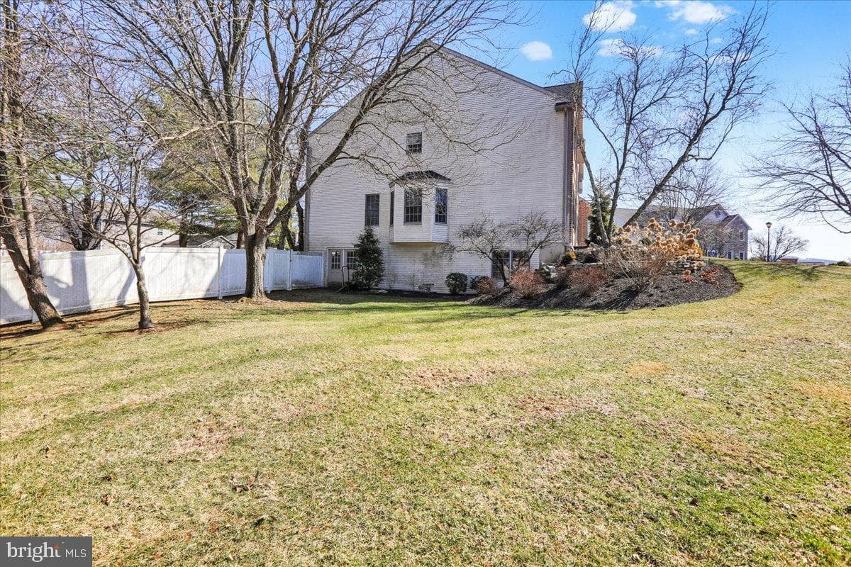 23 Laura Court photo 62