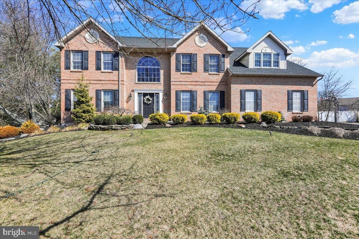 23 Laura Court photo 66