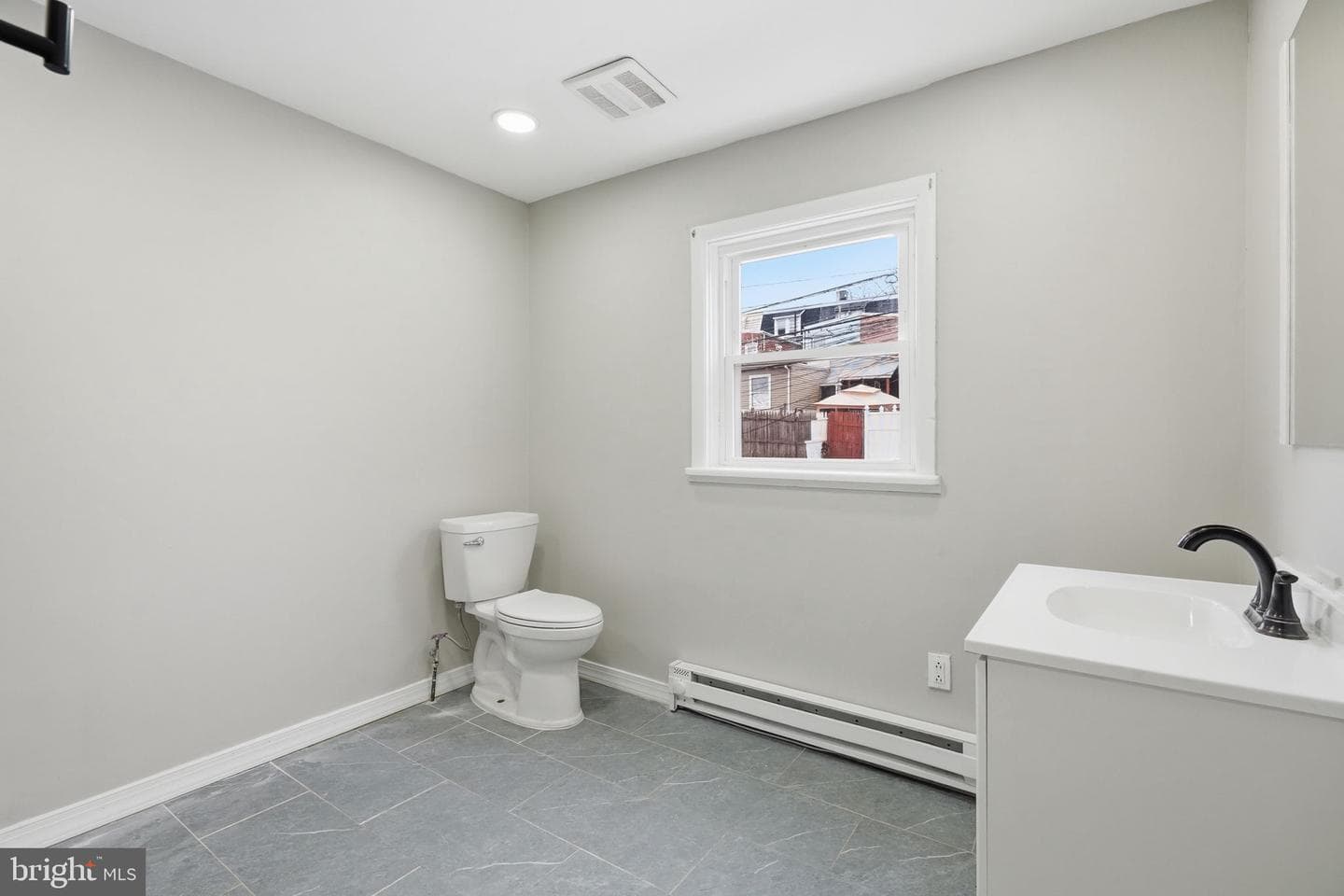 1043 Mulberry Street photo 29