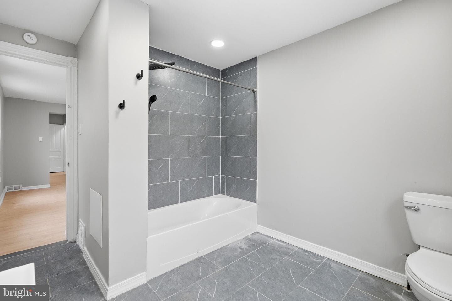 1043 Mulberry Street photo 31