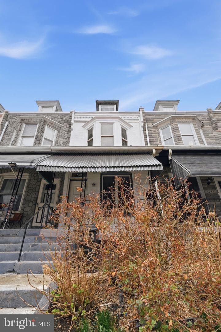 1043 Mulberry Street photo 4
