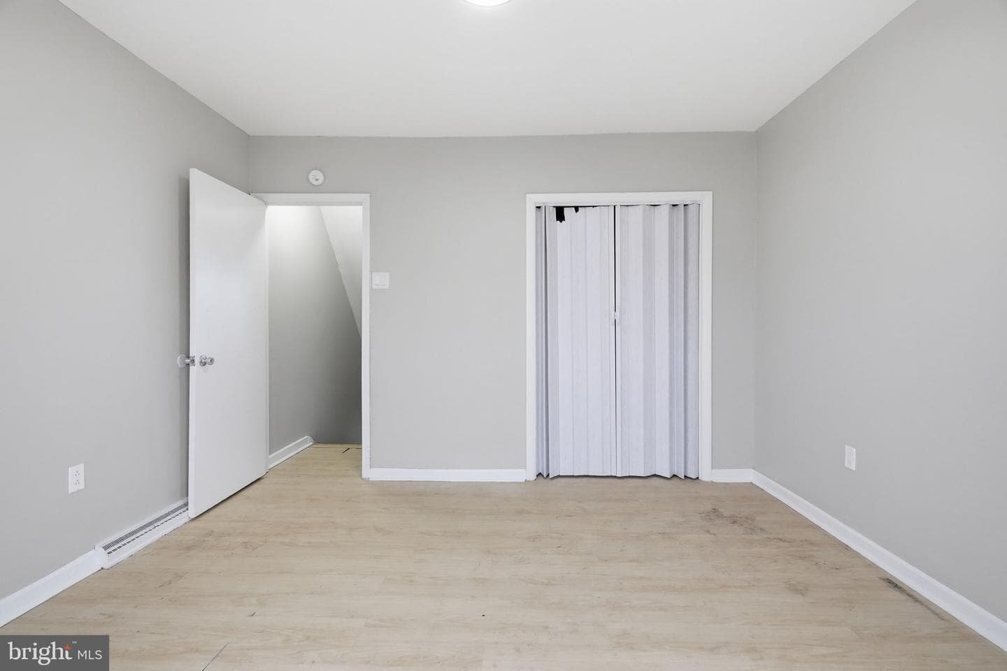 1043 Mulberry Street photo 40