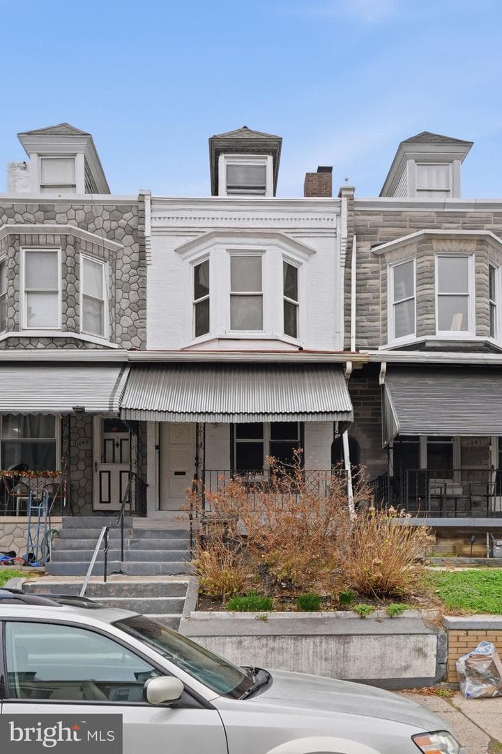 1043 Mulberry Street photo 6