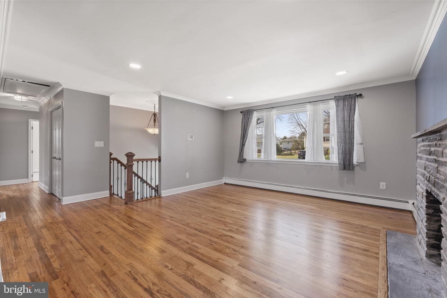 205 Hickory Lane photo 9