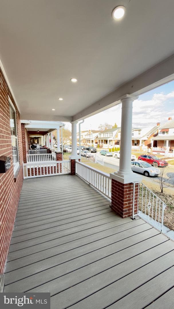 24 Marshall Avenue photo 4