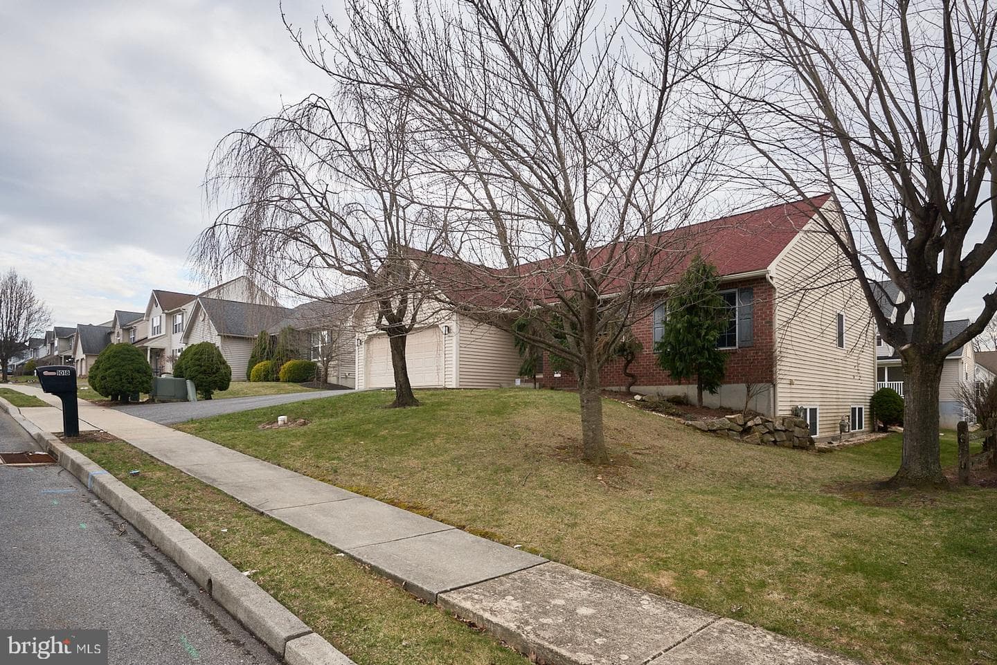 1018 Bowman Street photo 5