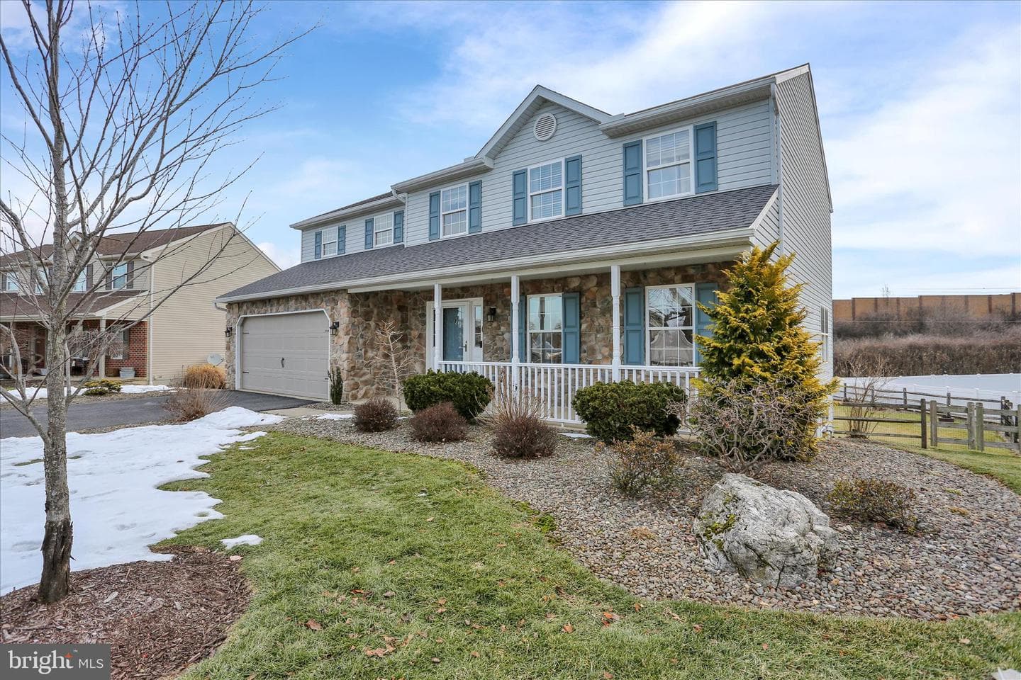 2403 John Henry Drive photo 2