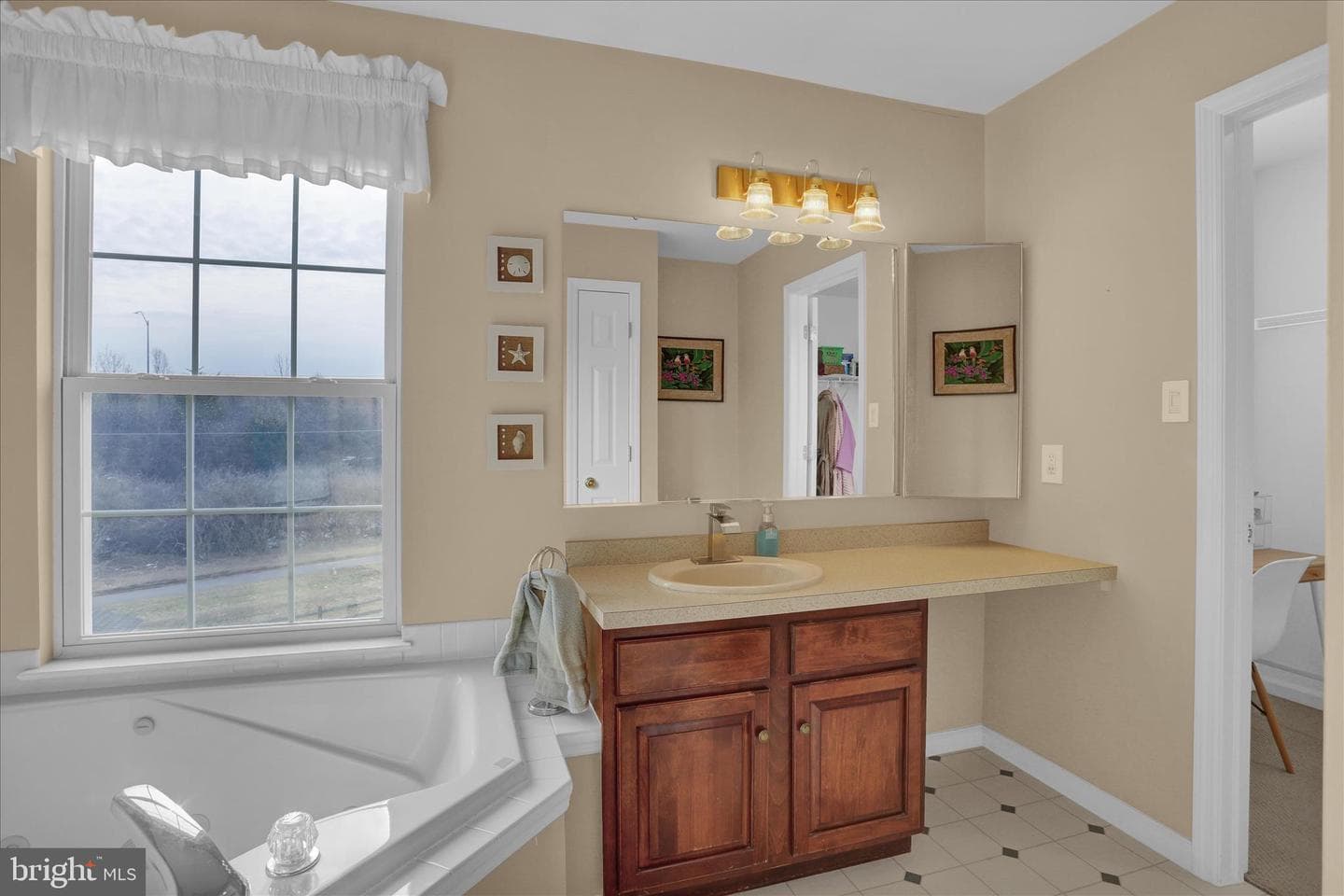 2403 John Henry Drive photo 31