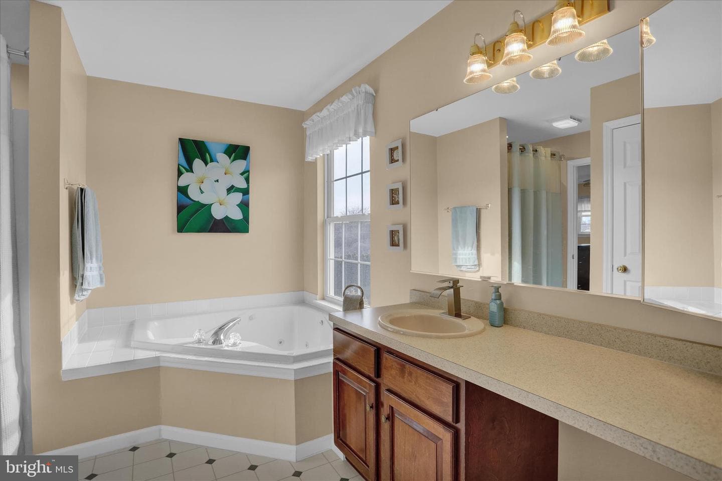 2403 John Henry Drive photo 32