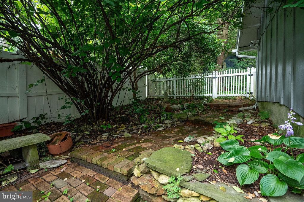 2446 Grandview Avenue photo 31