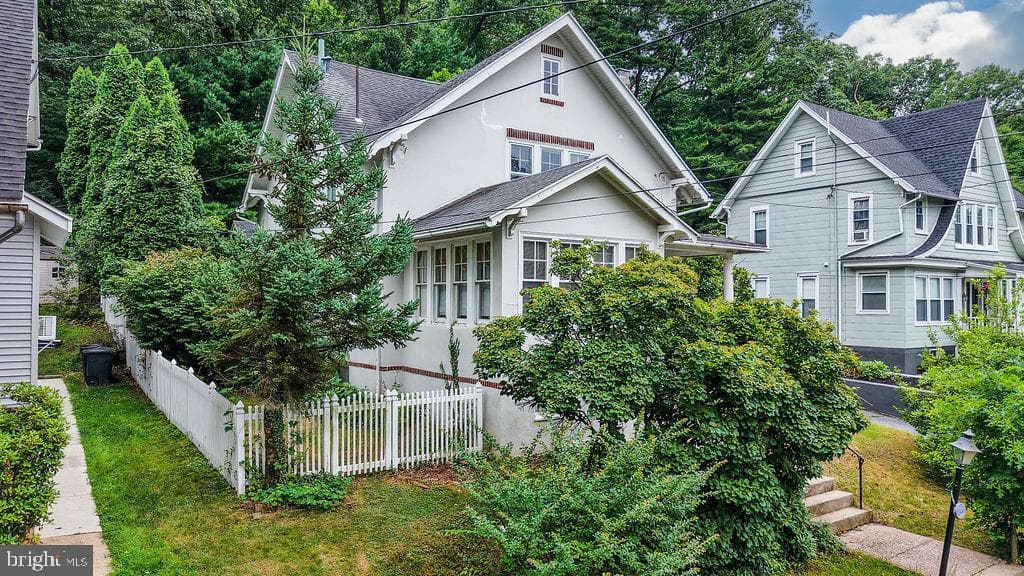 2446 Grandview Avenue photo 43