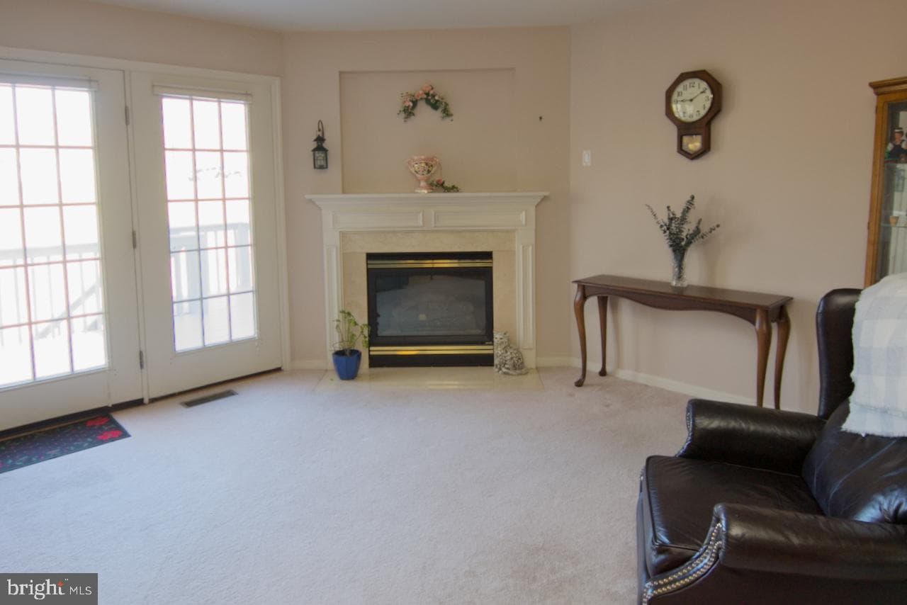200 Walton Court photo 10