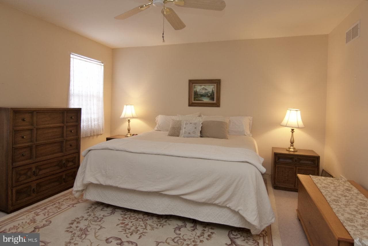 200 Walton Court photo 16