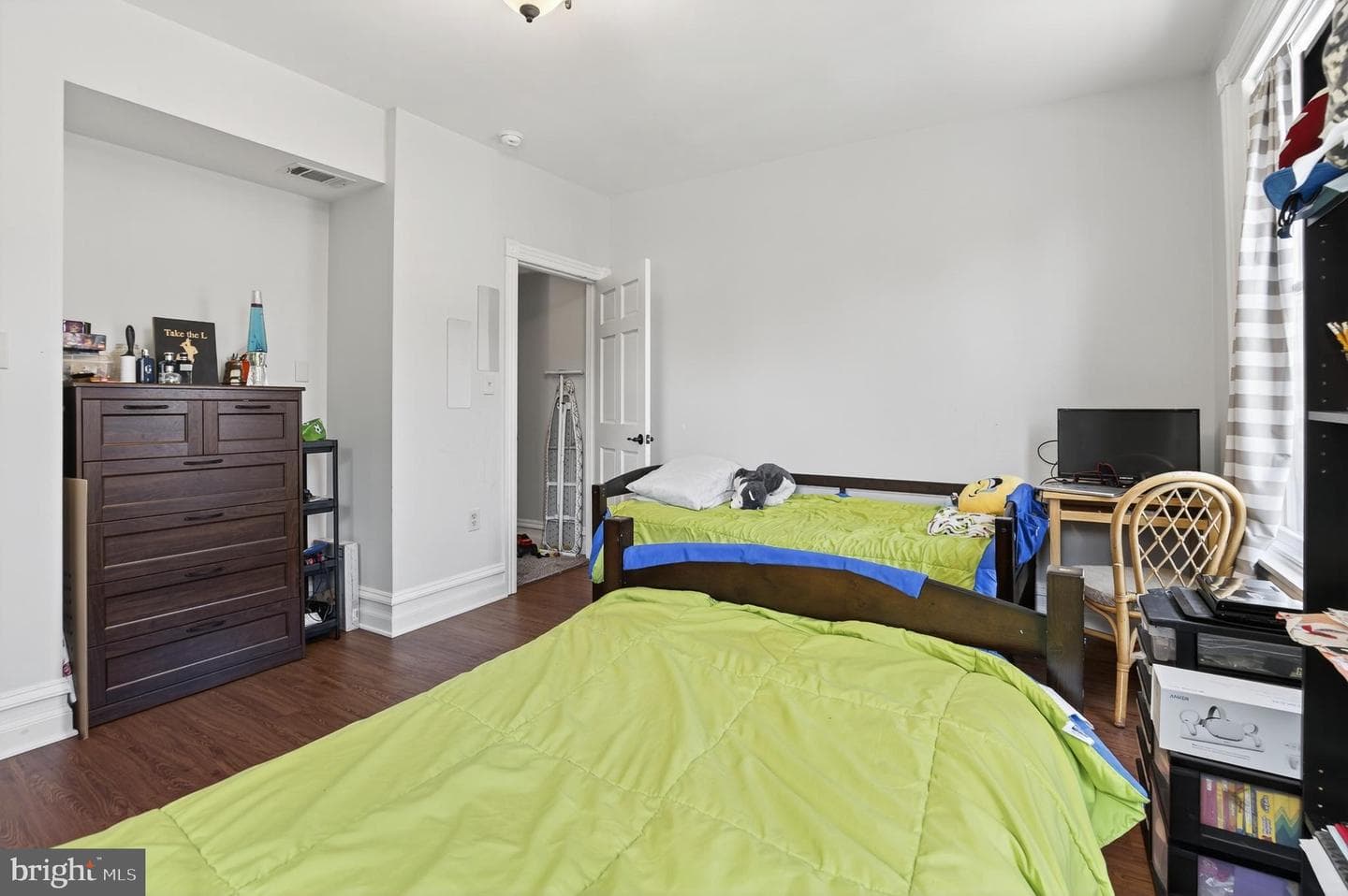 456 Douglass Street photo 25