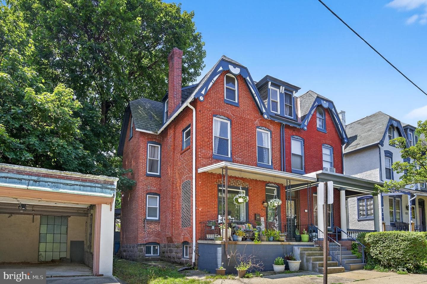 456 Douglass Street photo 3