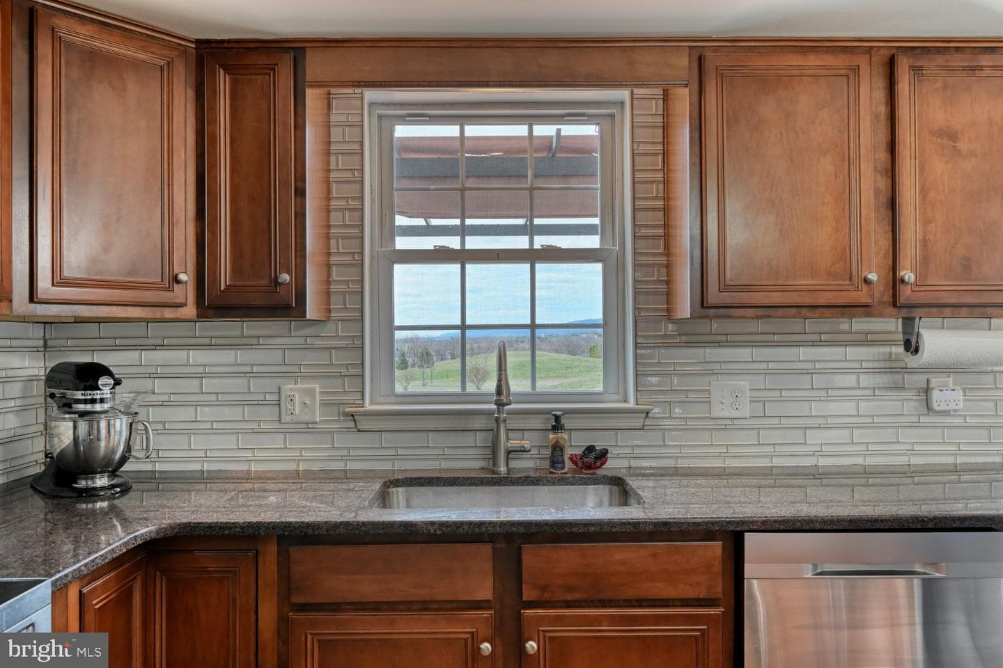 211 Oval Drive photo 10