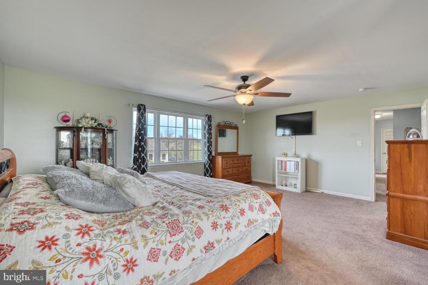 211 Oval Drive photo 22