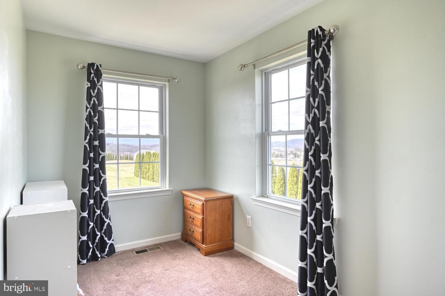 211 Oval Drive photo 23