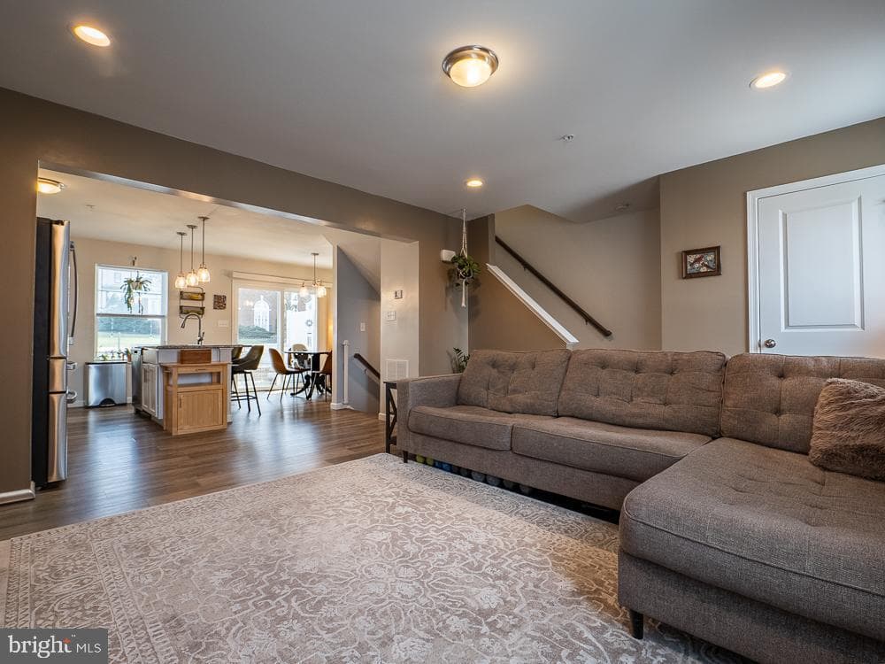 3 Hawley Court photo 13