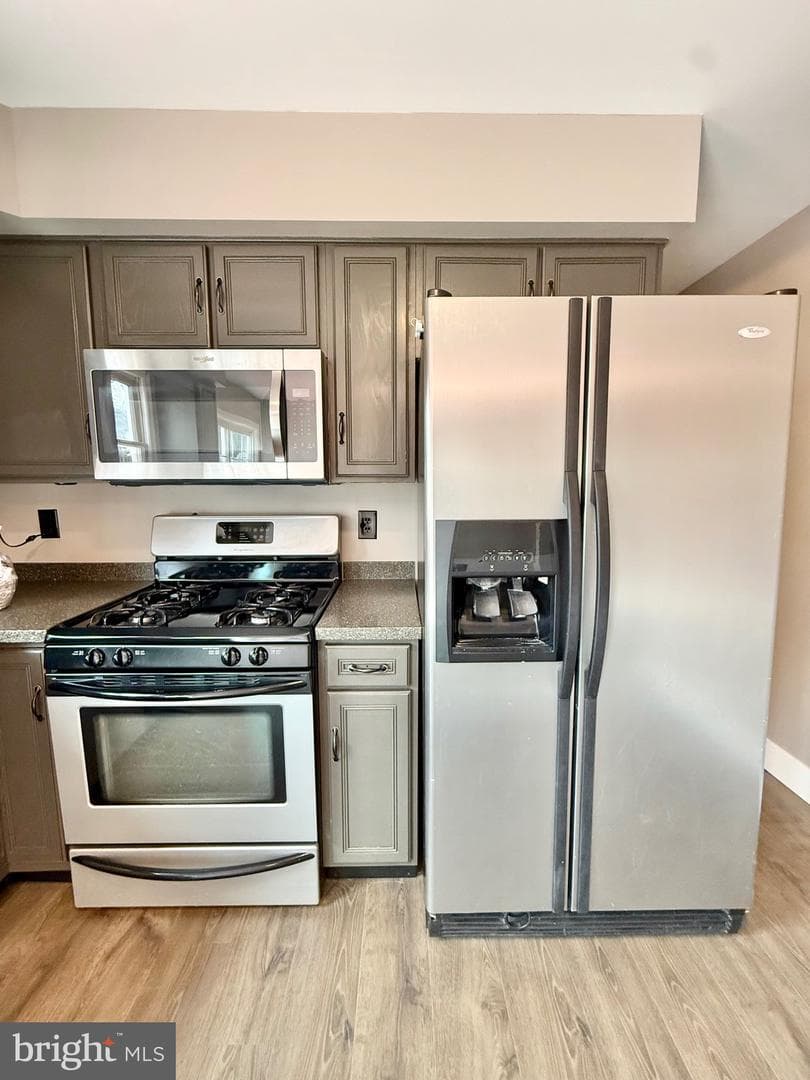 530 Wyatt Drive photo 18