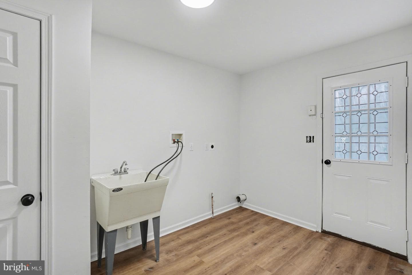 4983 Thornbury Cr photo 14