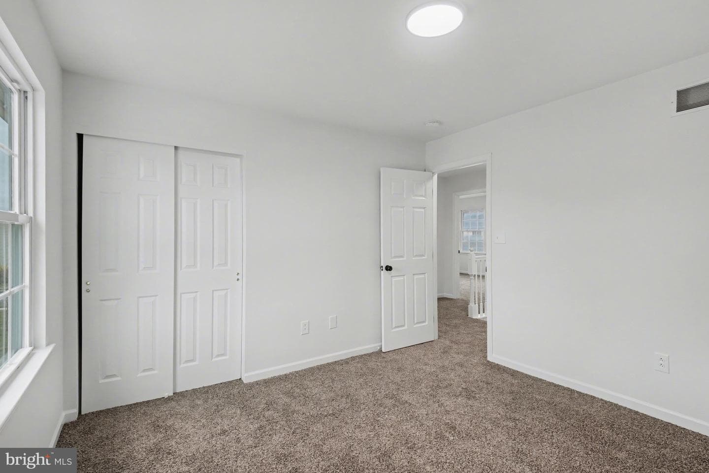 4983 Thornbury Cr photo 19