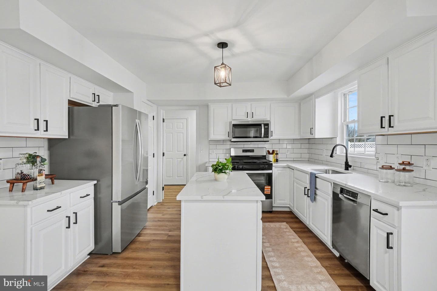 4983 Thornbury Cr photo 8