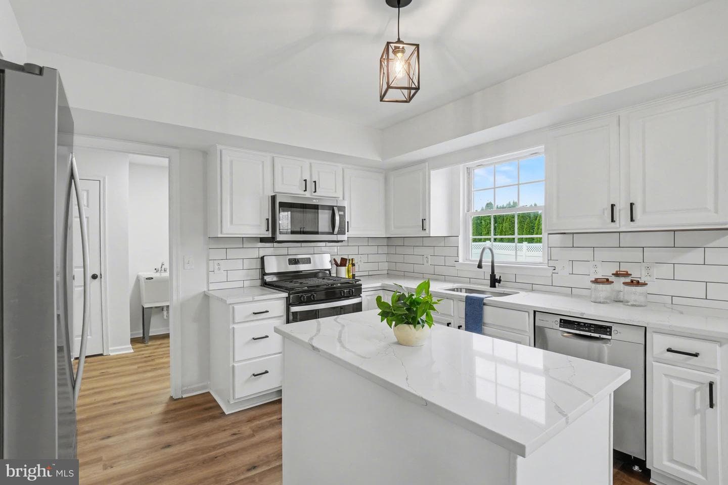 4983 Thornbury Cr photo 9