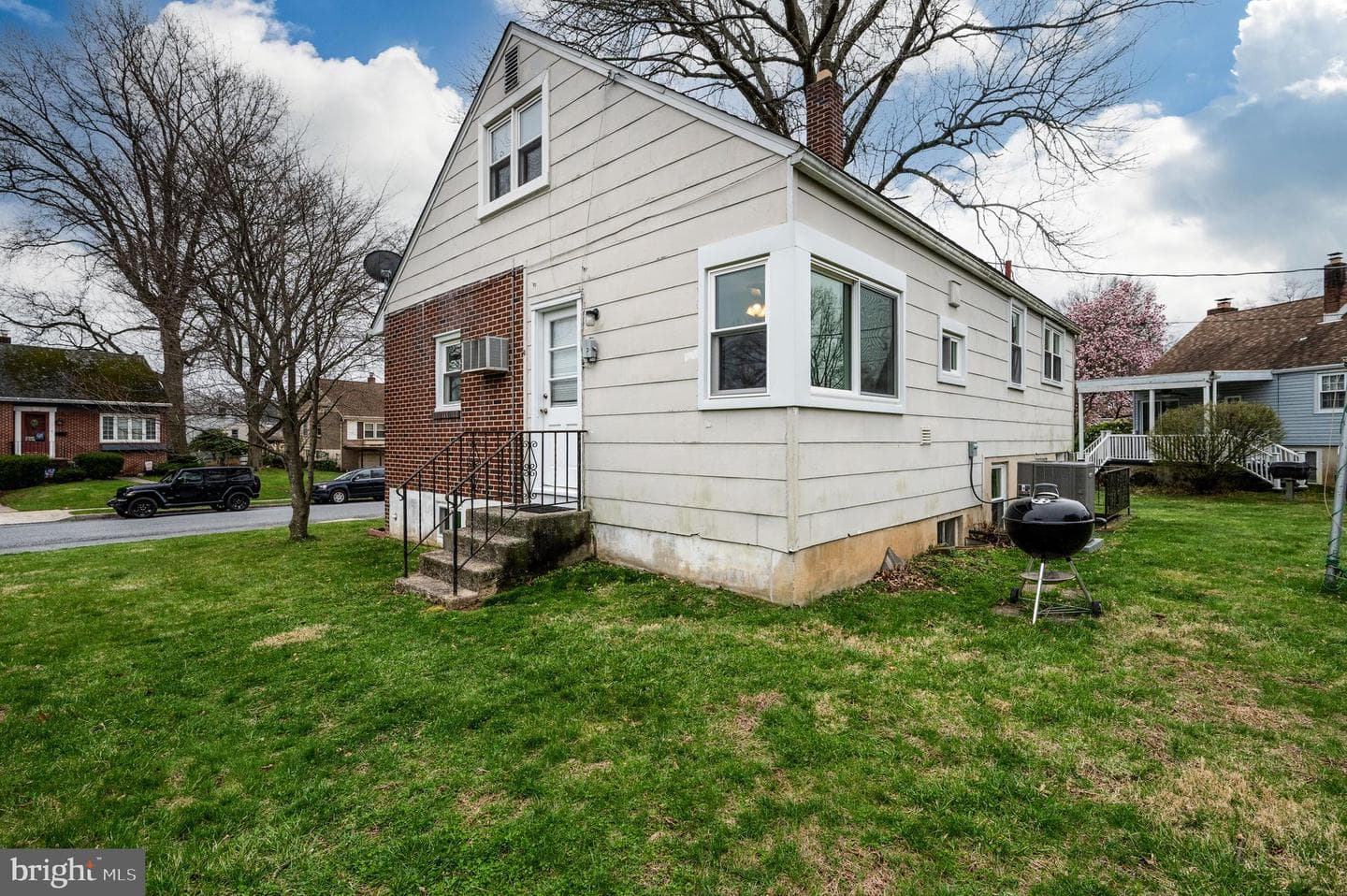 511 Grill Avenue photo 5
