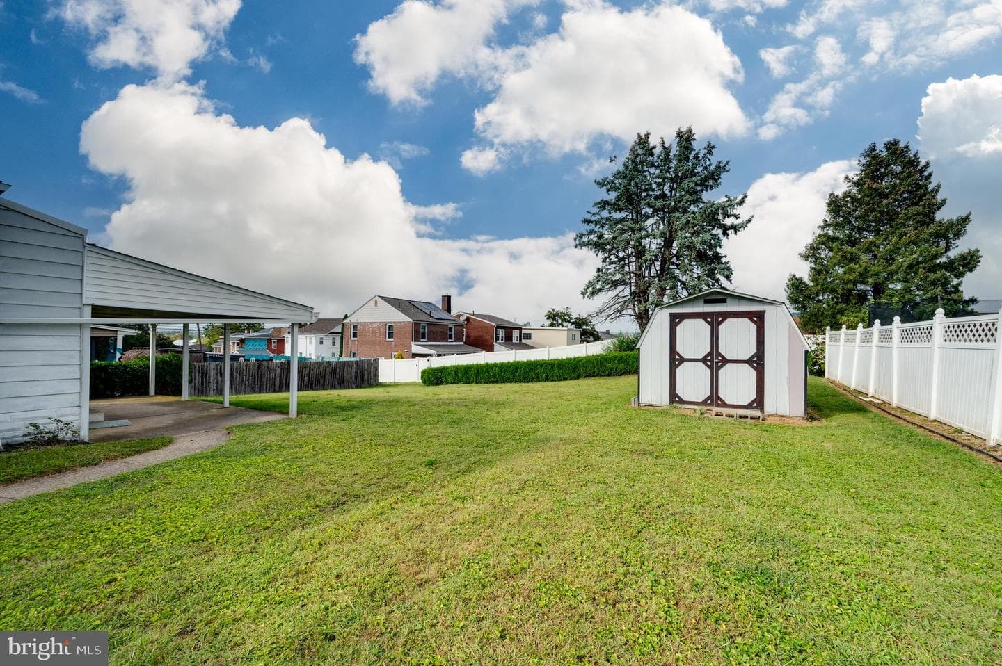 209 Carroll Street photo 6
