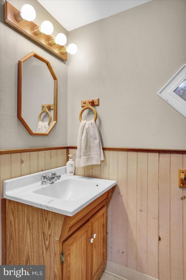 6104 Jefferson Drive photo 32