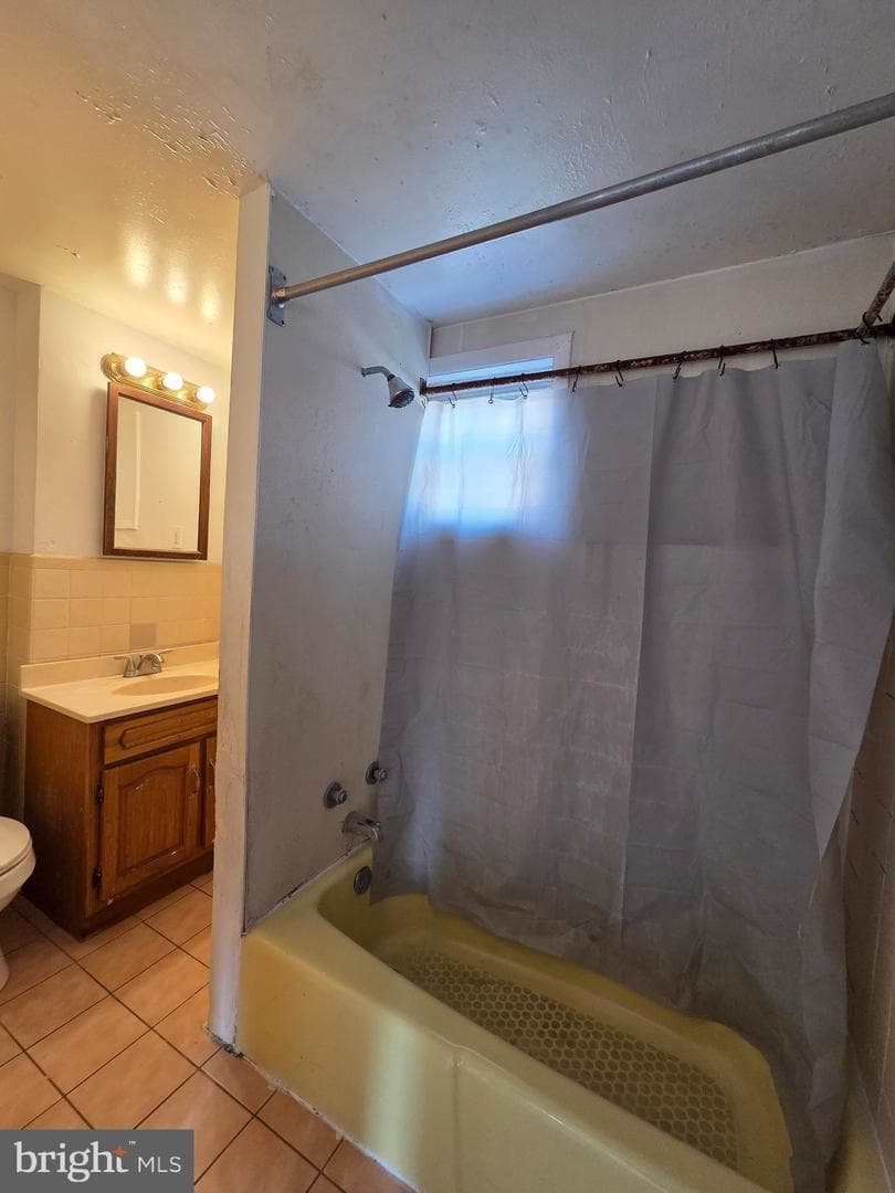 333 S 17th 1/2 photo 19