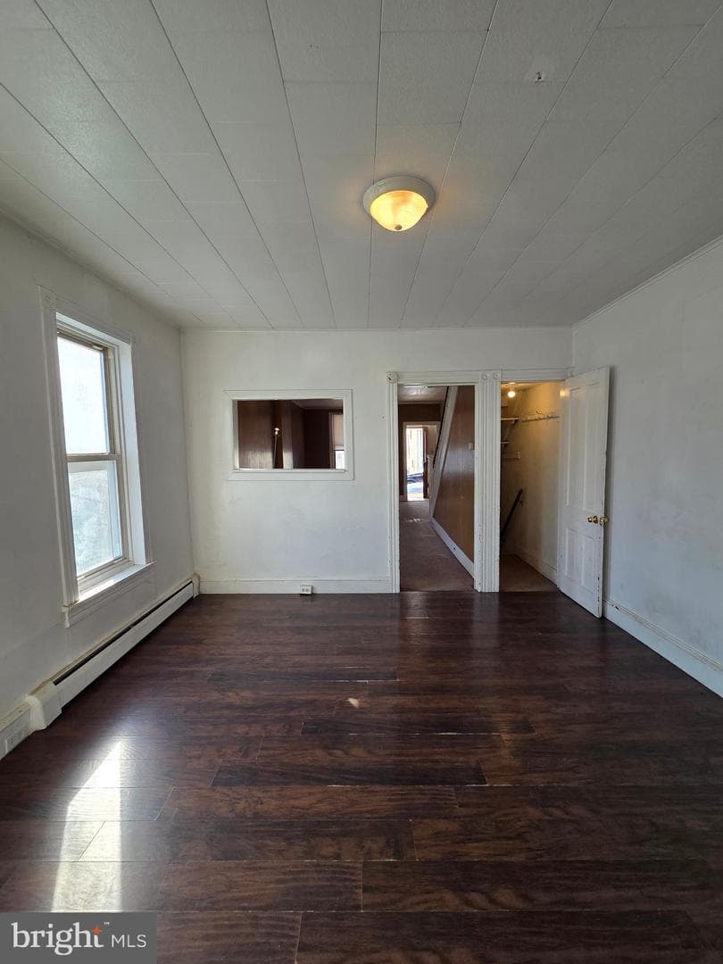 333 S 17th 1/2 photo 9