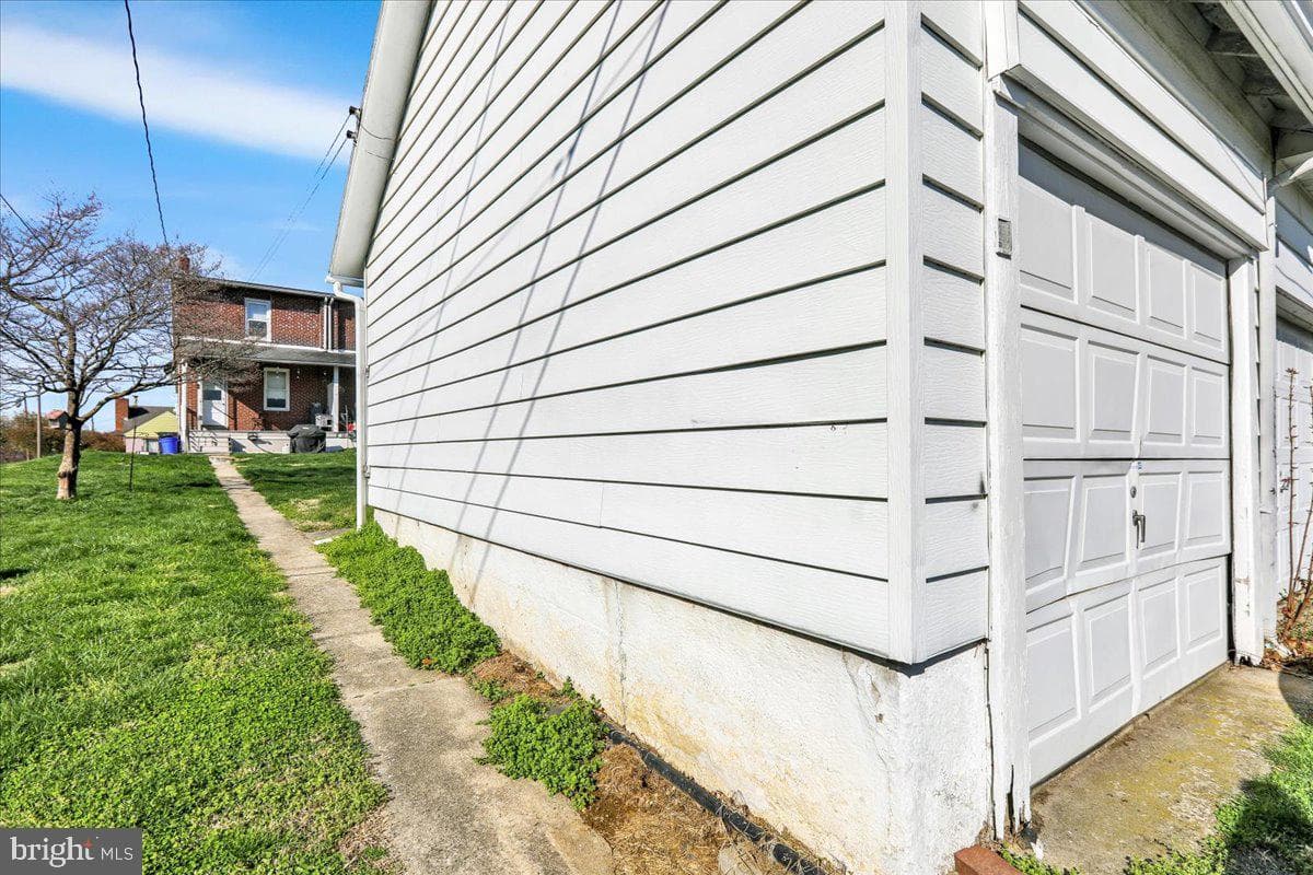 8 Pershing Boulevard photo 20