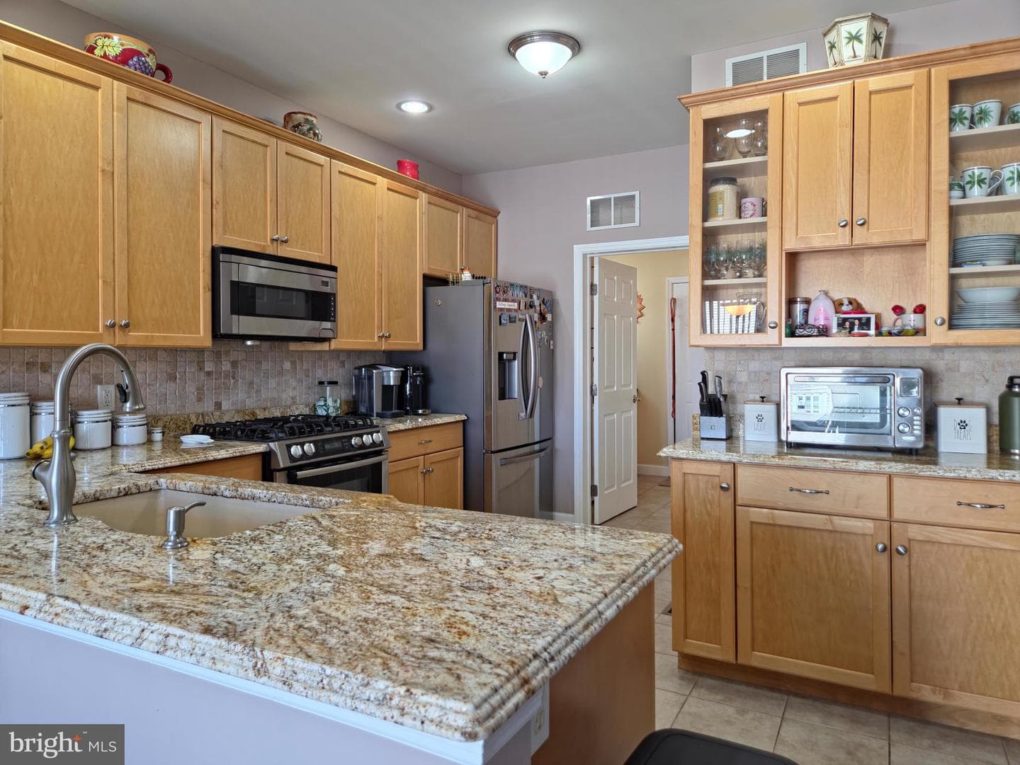 409 Westbury photo 15