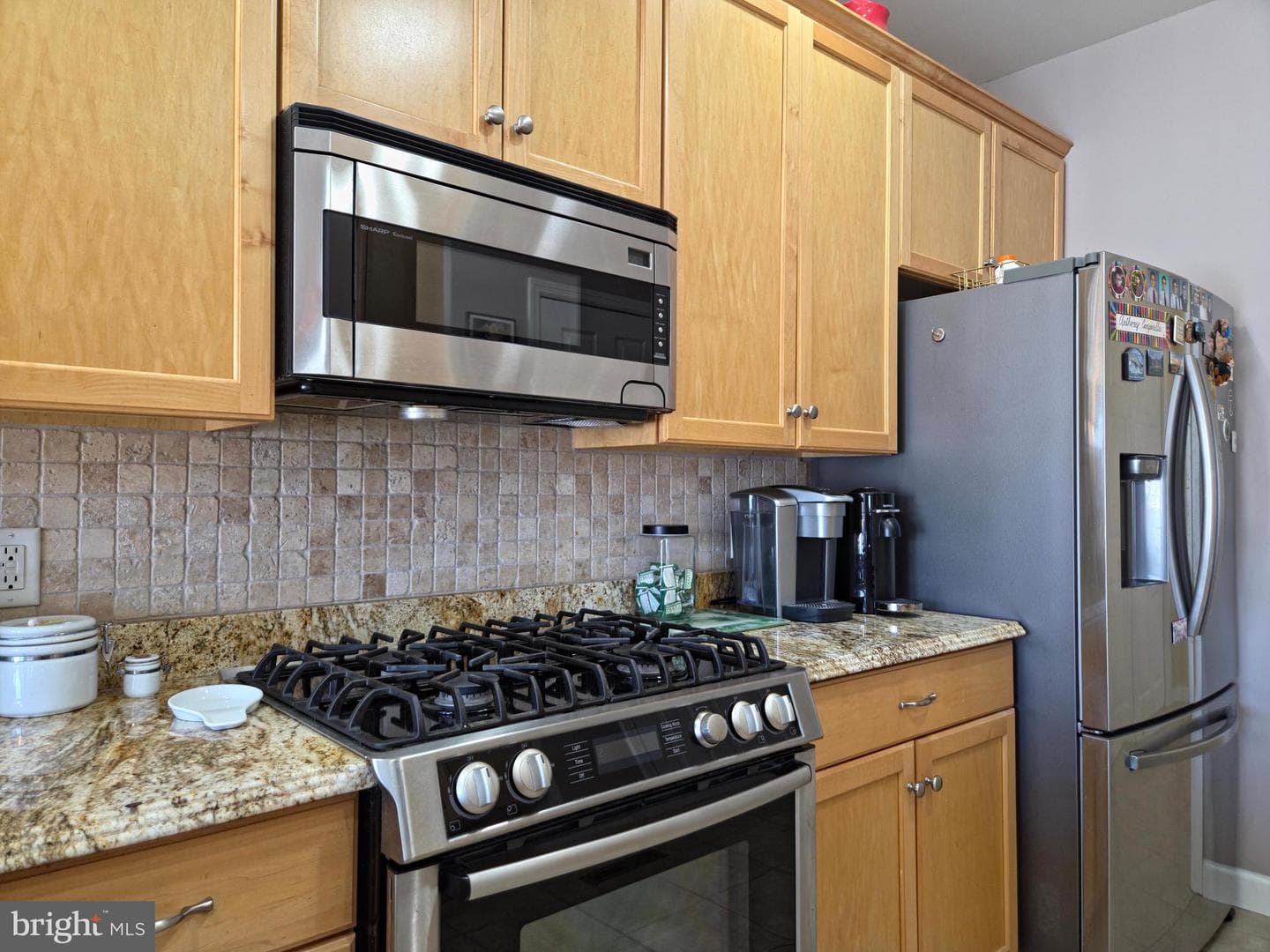 409 Westbury photo 17
