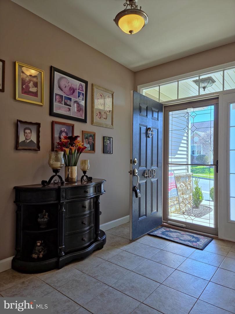 409 Westbury photo 38