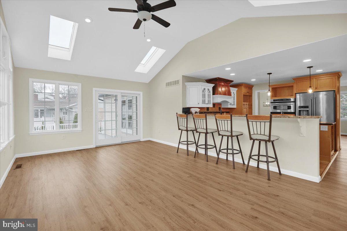 2 Courtleigh Place photo 11