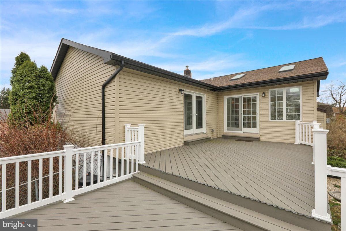 2 Courtleigh Place photo 27