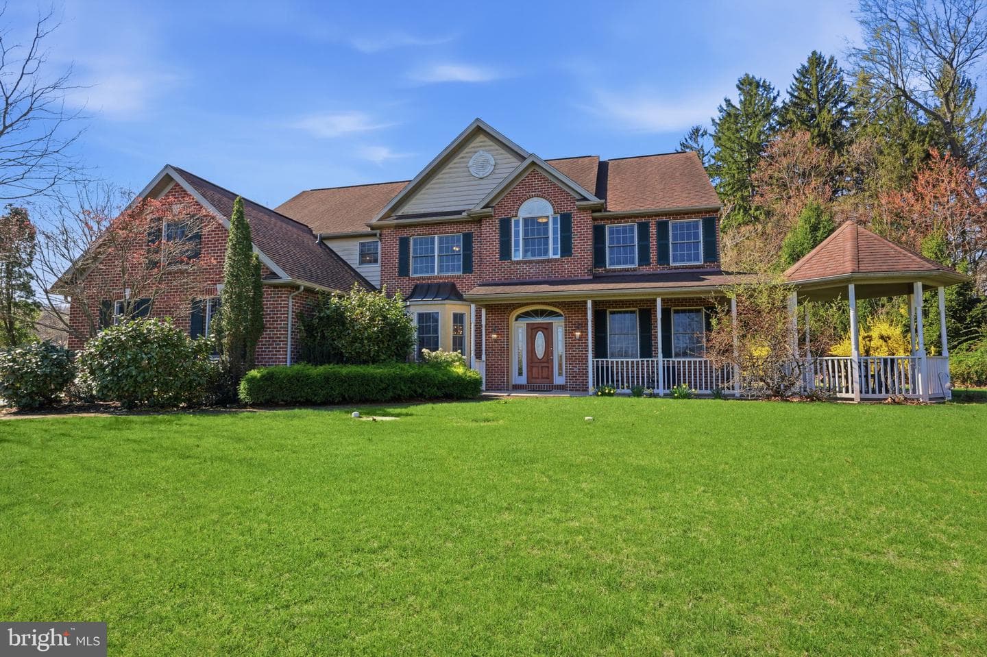 5 Glen Hollow Court photo 2