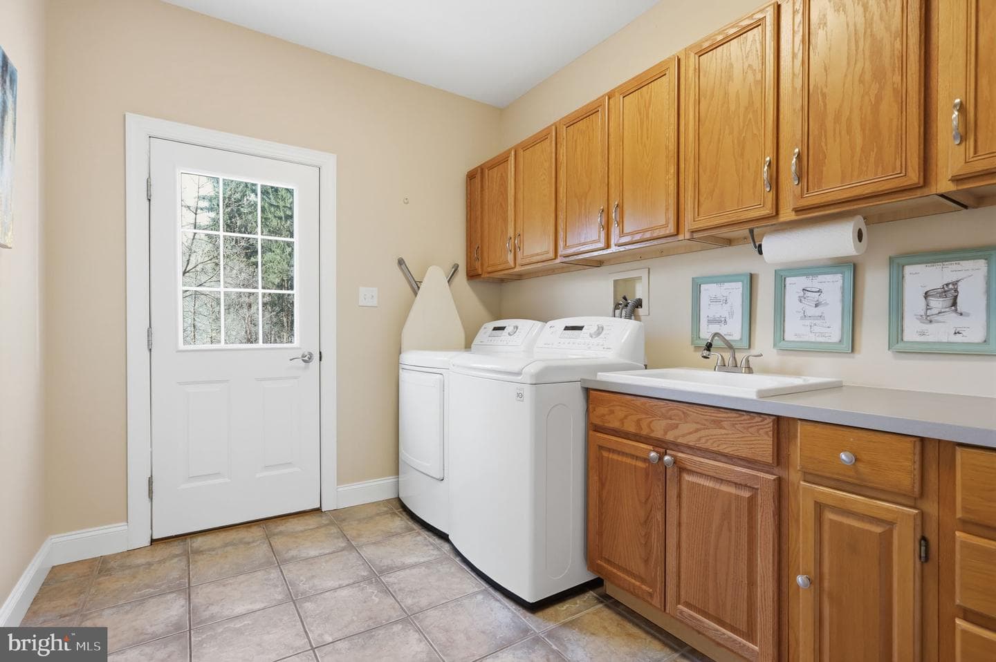 5 Glen Hollow Court photo 24