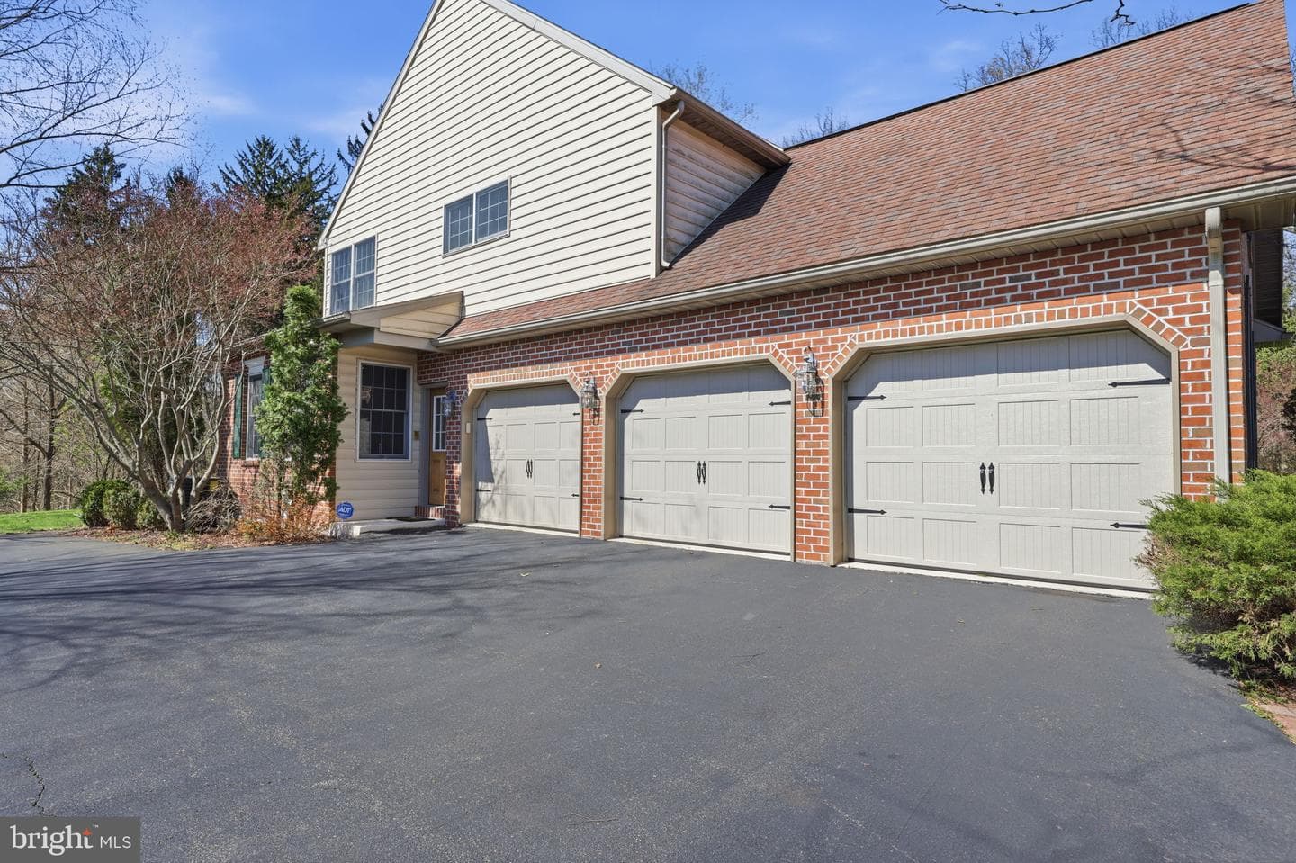 5 Glen Hollow Court photo 3
